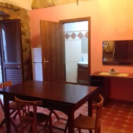 Punto Verde Srl Affittacamere * Santo Stefano di Camastra